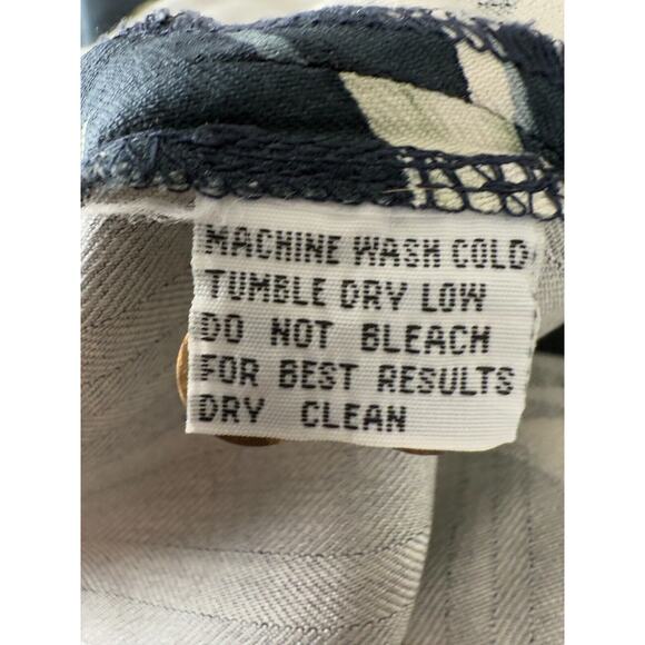 Tommy Bahama Mens Size L 100% Silk Tropical Button Shirt Navy Short Sleeve - Picture 8 of 9